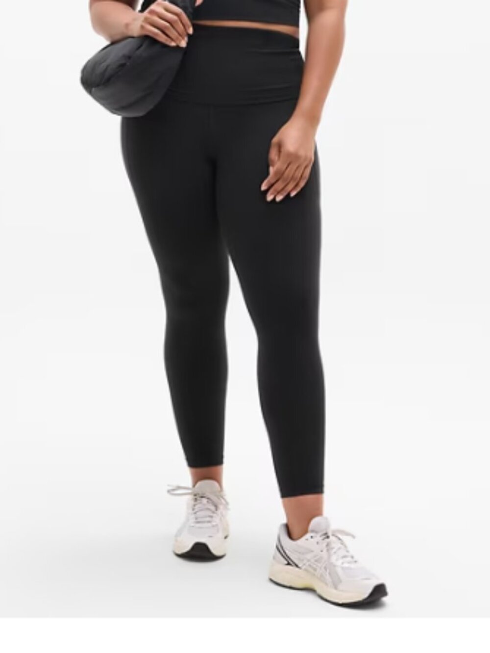 Athleta Black Salutation Stash 7/8 Tight pockets leggings l large